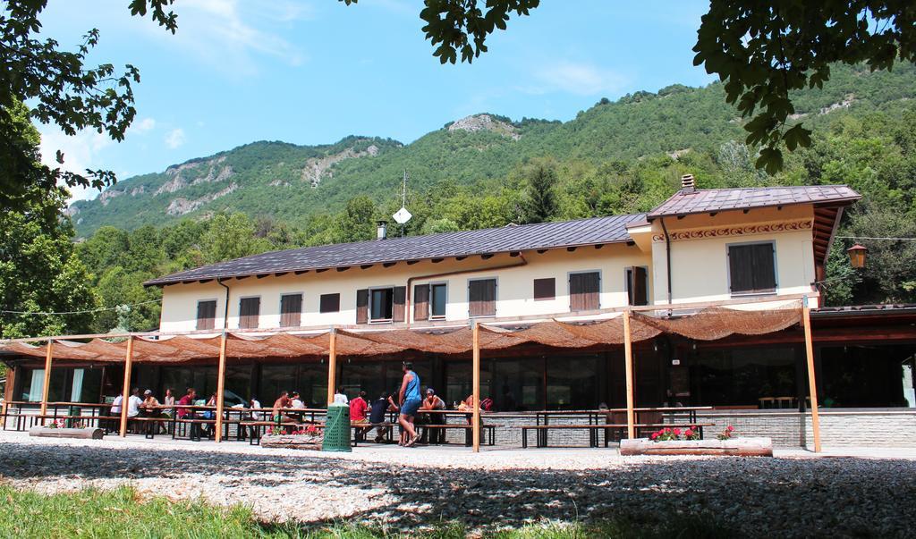Wolf Village Demonte Extérieur photo